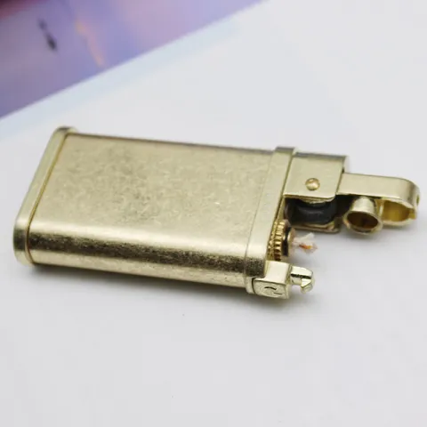 Yubang 004 бензиновая зажигалка Yubang 004 бензиновая зажигалка
