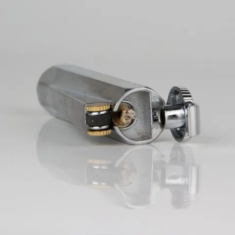 Jobon ZB-681 бензиновая зажигалка Jobon ZB-681 бензиновая зажигалка