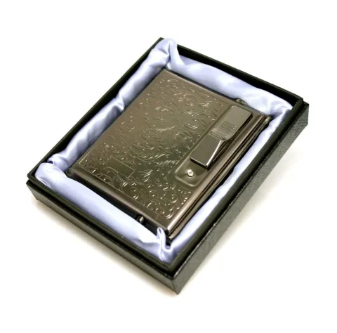 Guipai d20865 портсигар со встроенной турбо зажигалкой Guipai d20865 портсигар со встроенной турбо зажигалкой