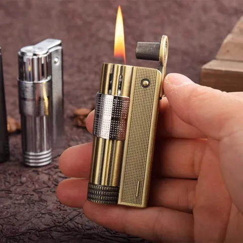 Triplex бензиновая зажигалка Triplex бензиновая зажигалка