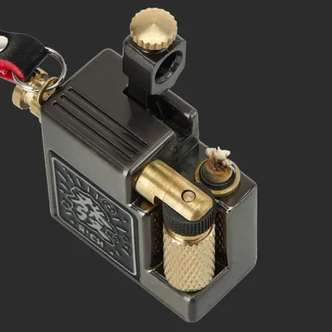 Chief CF715 бензиновая мини зажигалка Chief CF715 бензиновая мини зажигалка