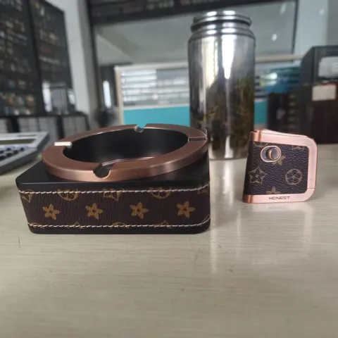 Honest TA-129-1 набор бензиновая зажигалка + пепельница